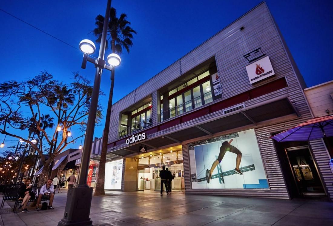 Retail Is Changing In Santa Monica S Third Street Promenade