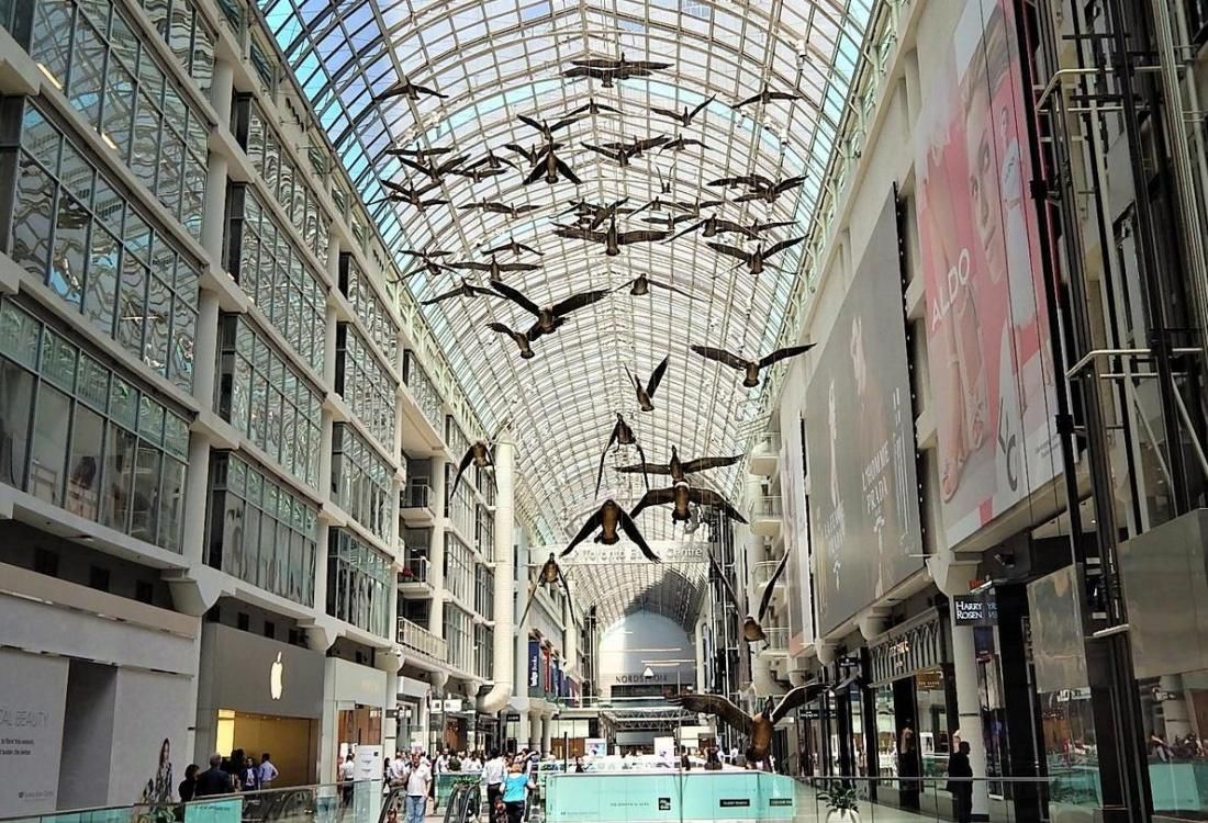 Cf Toronto Eaton Centre Busiest Mall In North America