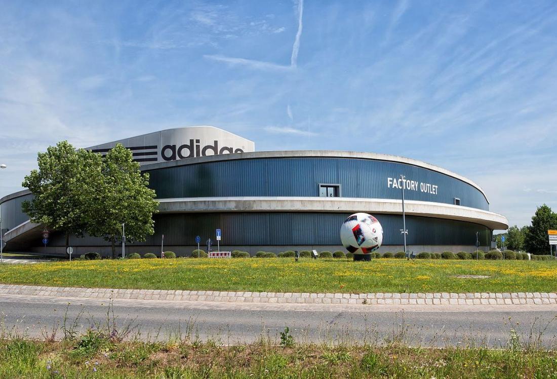 Adidas Testing Factory Nike And Adidas Race To Automate Production Facilities