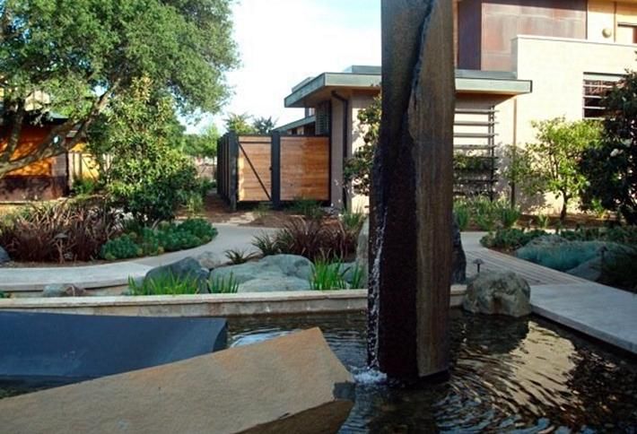 Bardessono Hotel in Napa Valley
Credit: Yelp, http://www.yelp.com/biz_photos/bardessono-yountville-2?select=vzm2xdrlfXSZhdFtdVpmFg