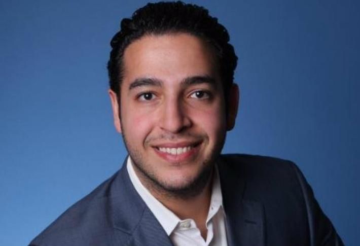 Twitter: https://twitter.com/allenshayanfekr