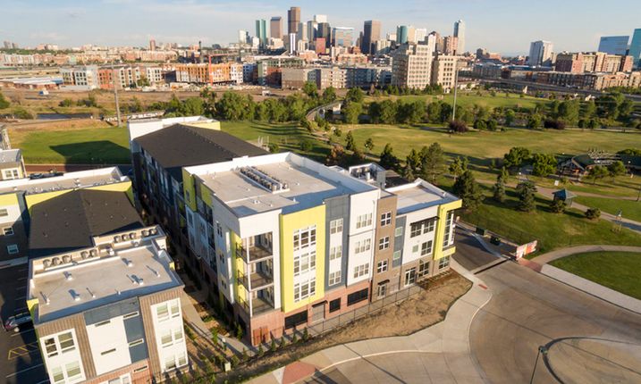 Downtown Garden Style Apartment Complex Fetches 128 7m