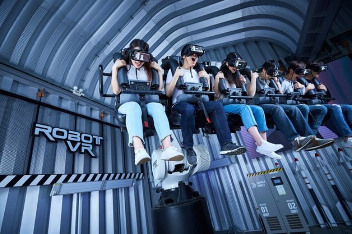 Virtual Reality Theme Parks Coming To Vacant Mall, Big-Box Space