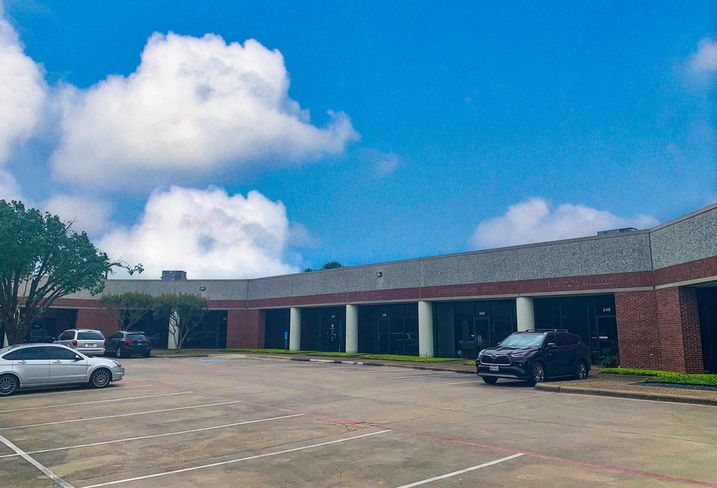 Park Forest Business Center in Dallas.