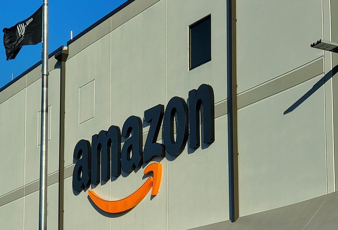 Amazon Proposes Its First Big-Box Retail Location, Targets Suburban Chicago