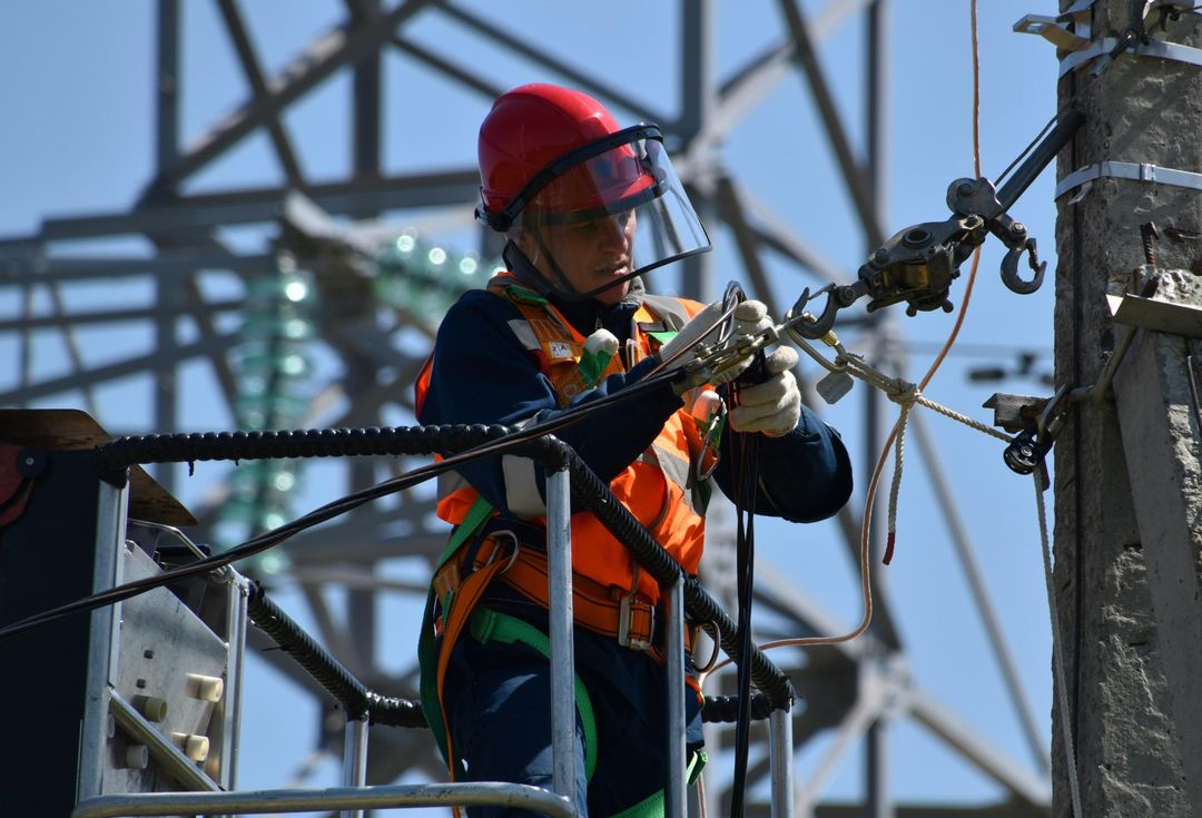 Data Center Energy Demand Drives Potential 60 Percent Hike in Power Costs for PJM Grid